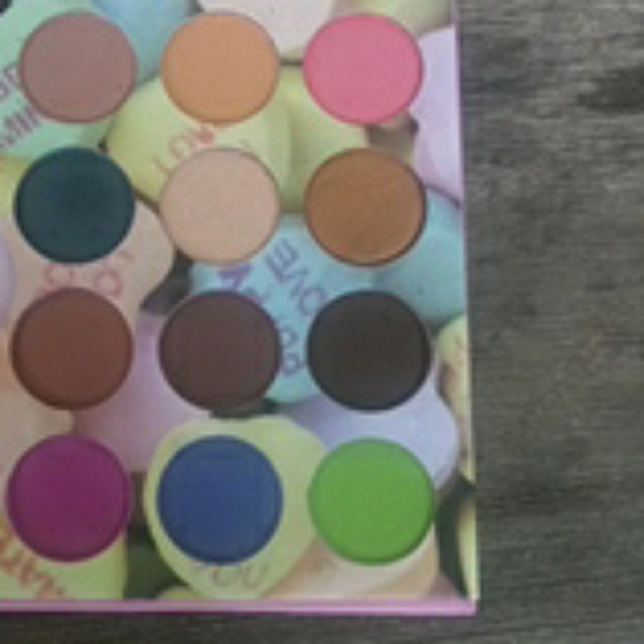 Makeup - Picture 6 of 7